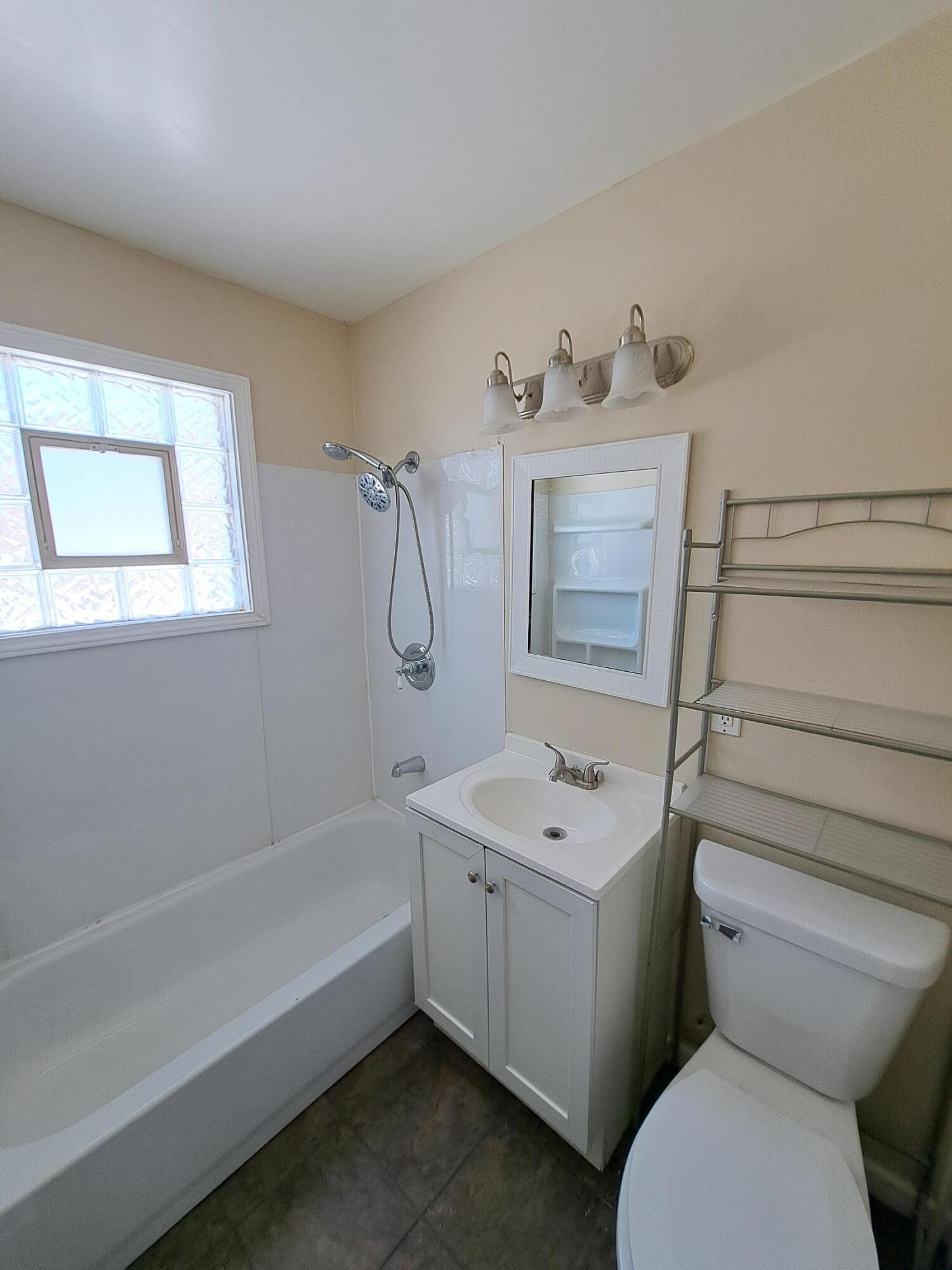 550 South Wayne Street Gary, IN 46403 - Photo 5 of 16 1500x2000