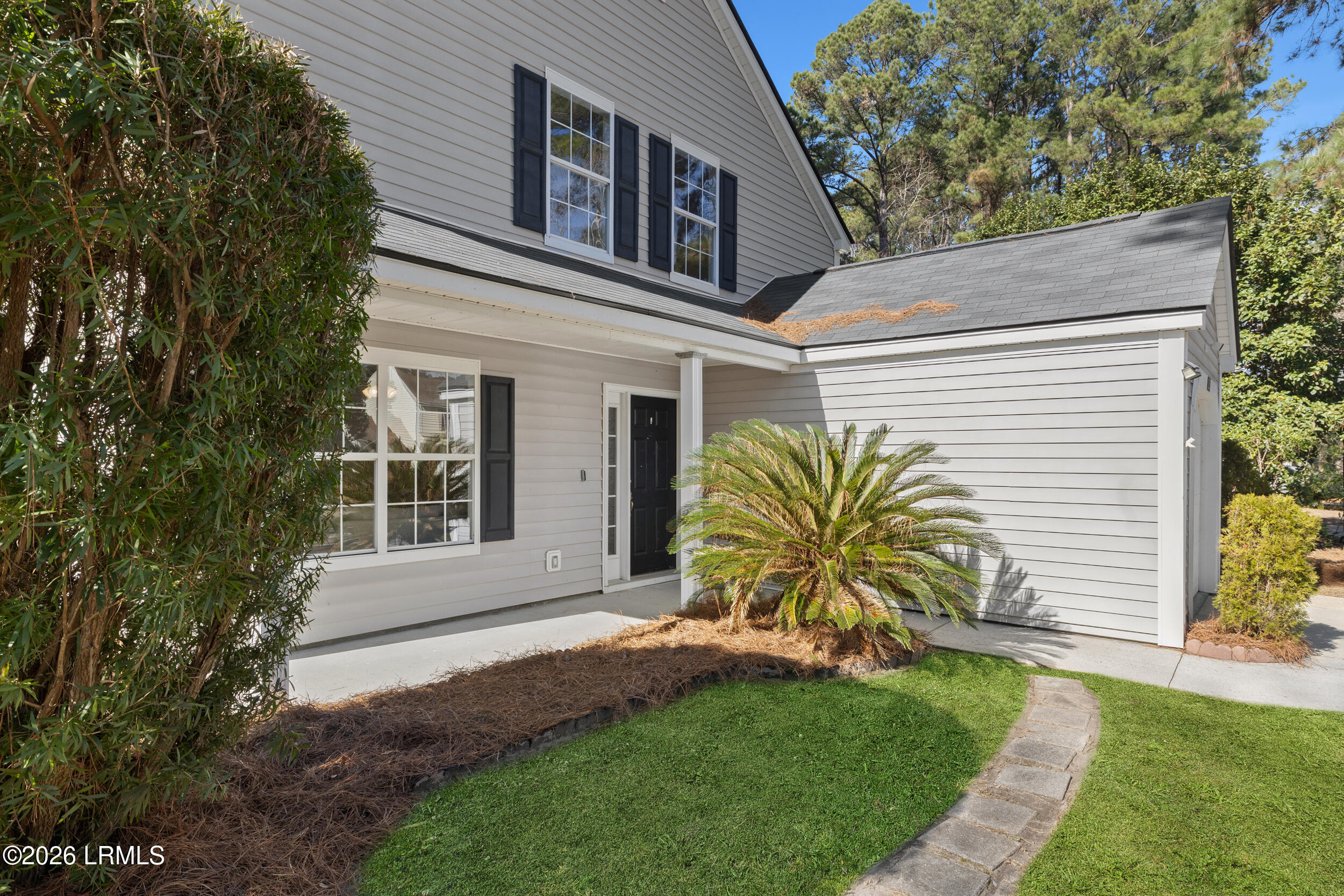 323 Mill Pond Road Bluffton, SC 29910 - Photo 6 of 40 323 mill-pond rd-013