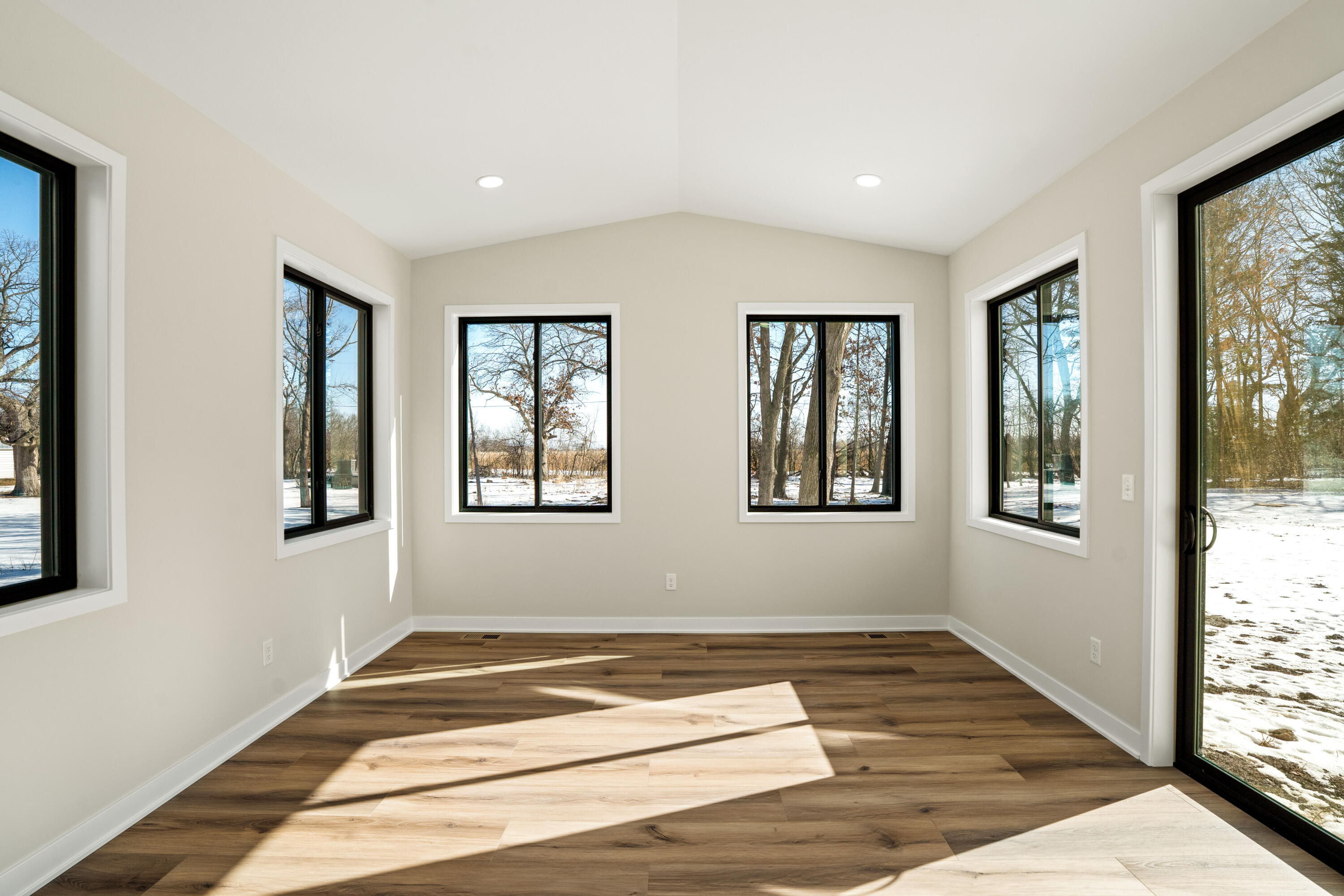 11701 45th Avenue Pleasant Prairie, WI 53158 - Photo 30 of 63 Sunroom