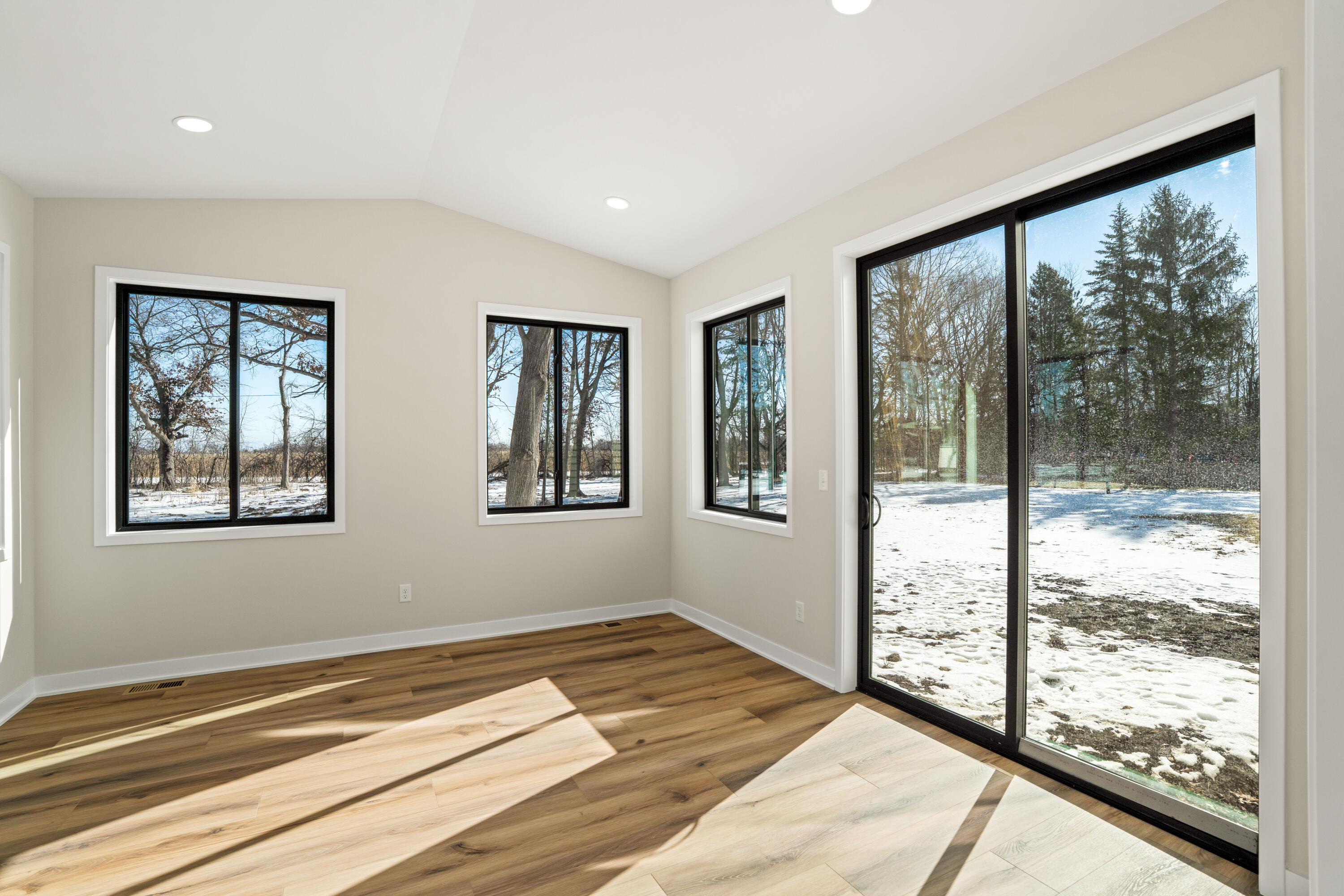 11701 45th Avenue Pleasant Prairie, WI 53158 - Photo 31 of 63 Sunroom