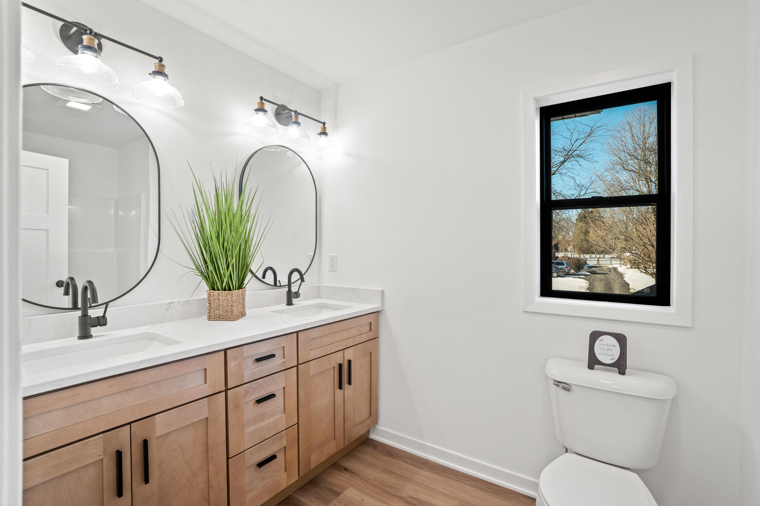 11701 45th Avenue Pleasant Prairie, WI 53158 - Photo 45 of 63 Upper BTH