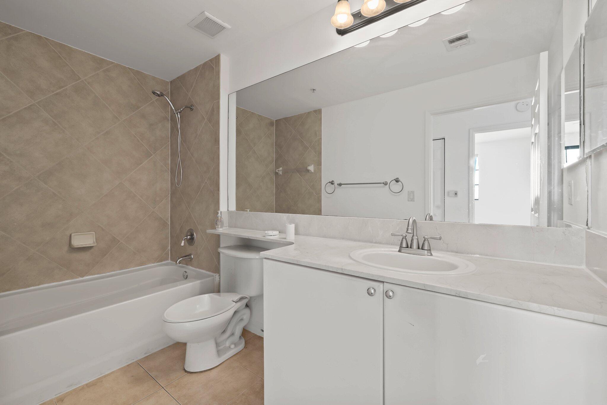 233 South Federal Highway, Unit 416 Boca Raton, FL 33432 - Photo 17 of 30 233s Federal Highway - 17.jpg-SMALL