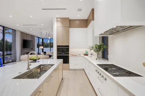 $4,950,000 | 310 Grove Place, Delray Beach, FL 33444