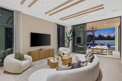 $4,950,000 | 310 Grove Place, Delray Beach, FL 33444