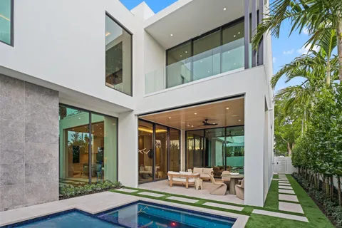 $4,950,000 | 310 Grove Place, Delray Beach, FL 33444