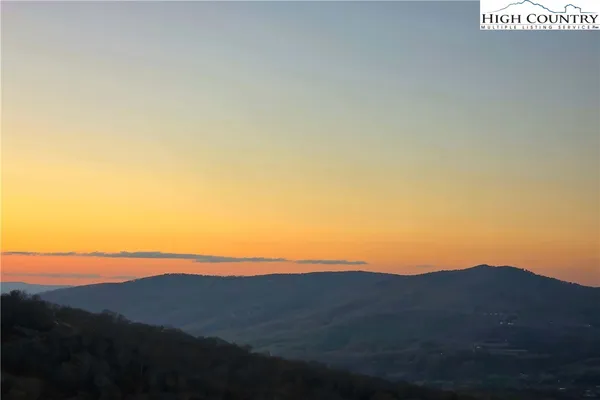 $224,900 | 303 Sugar Top Drive, Unit 2303, Sugar Mountain, NC 28604