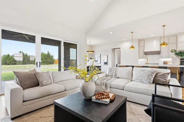 $775,000 | 449 Whispering Way, Red Oak, TX 75154