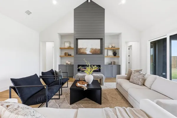 $775,000 | 449 Whispering Way, Red Oak, TX 75154