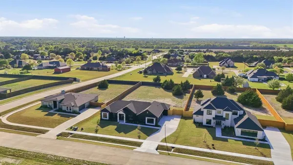 $775,000 | 449 Whispering Way, Red Oak, TX 75154