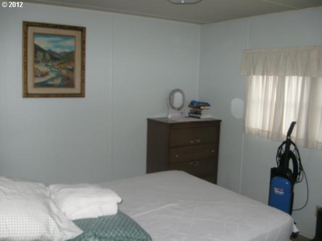 83790 Winesap Road Milton Freewater, OR 97862 - Photo 10 of 12 Bedroom