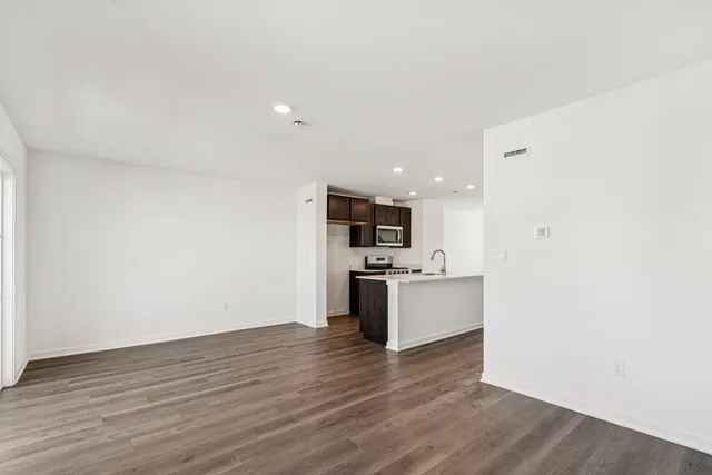 $309,990 | 1447 Oakfield Lane, Pingree Grove, IL 60140