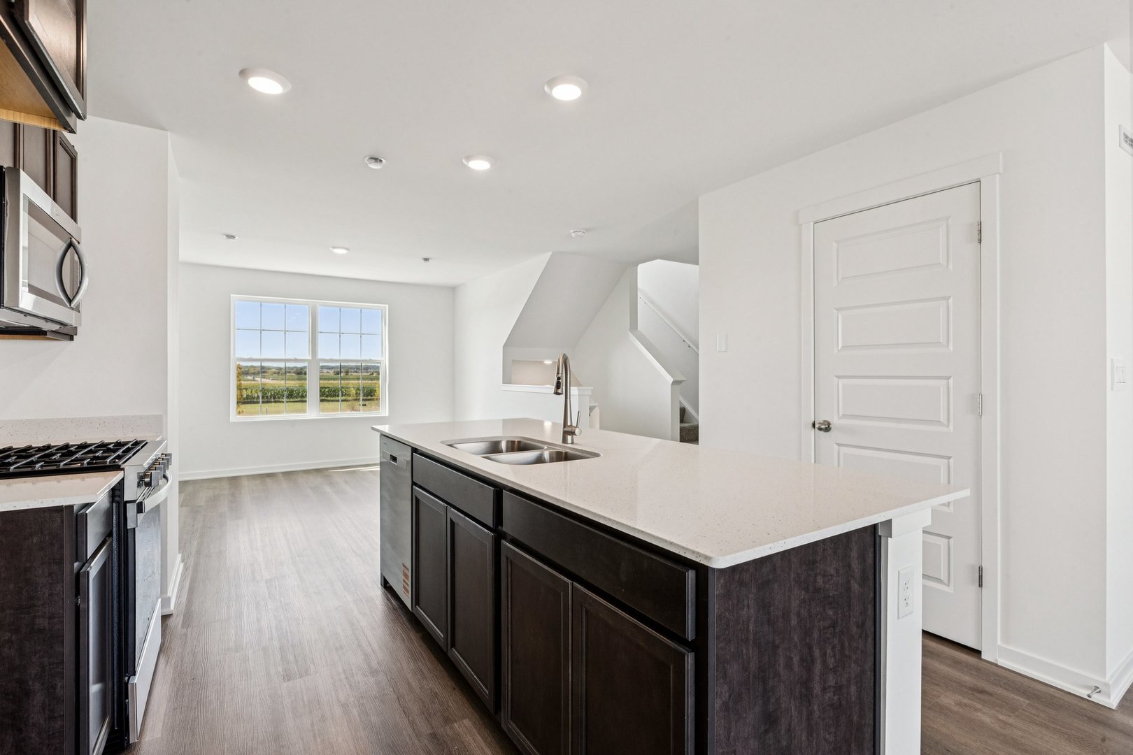 1447 Oakfield Lane Pingree Grove, IL 60140 - Photo 9 of 66