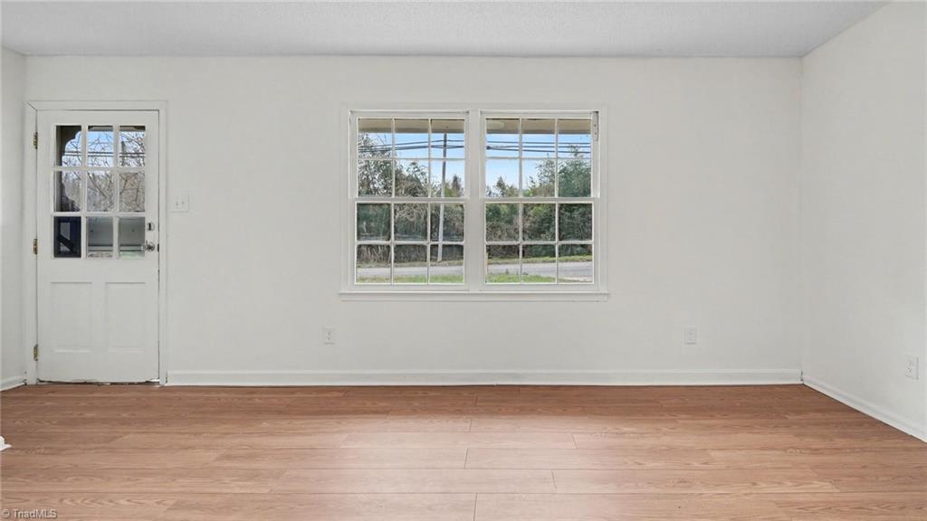 110 Hedgecock Road High Point, NC 27265 - Photo 4 of 16