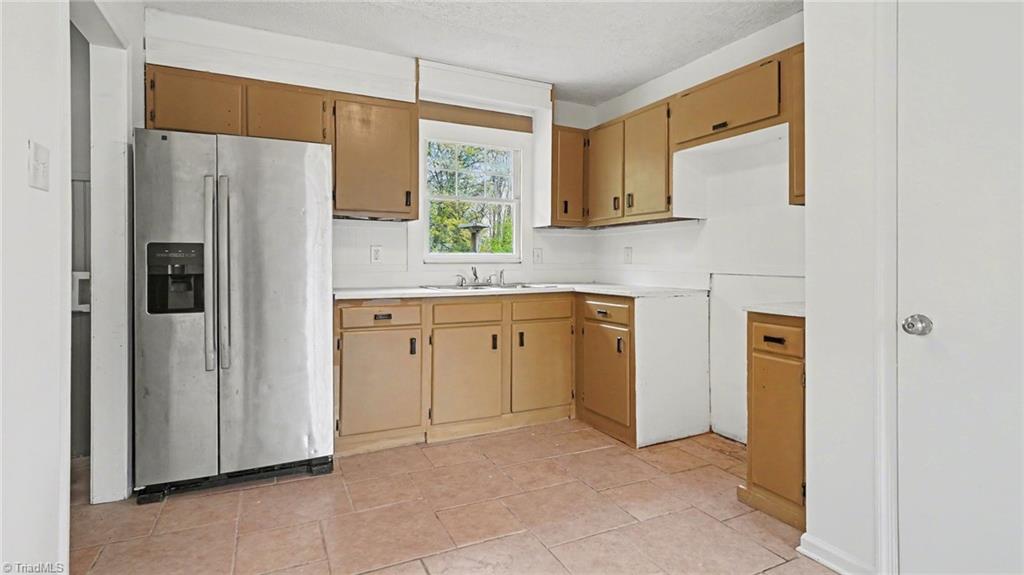 110 Hedgecock Road High Point, NC 27265 - Photo 8 of 16