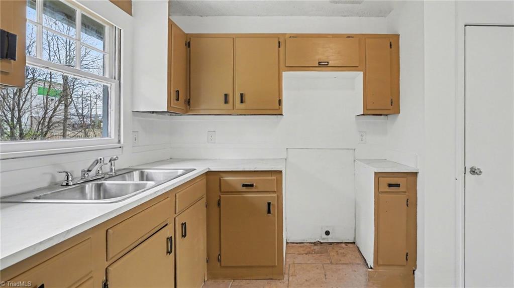 110 Hedgecock Road High Point, NC 27265 - Photo 9 of 16