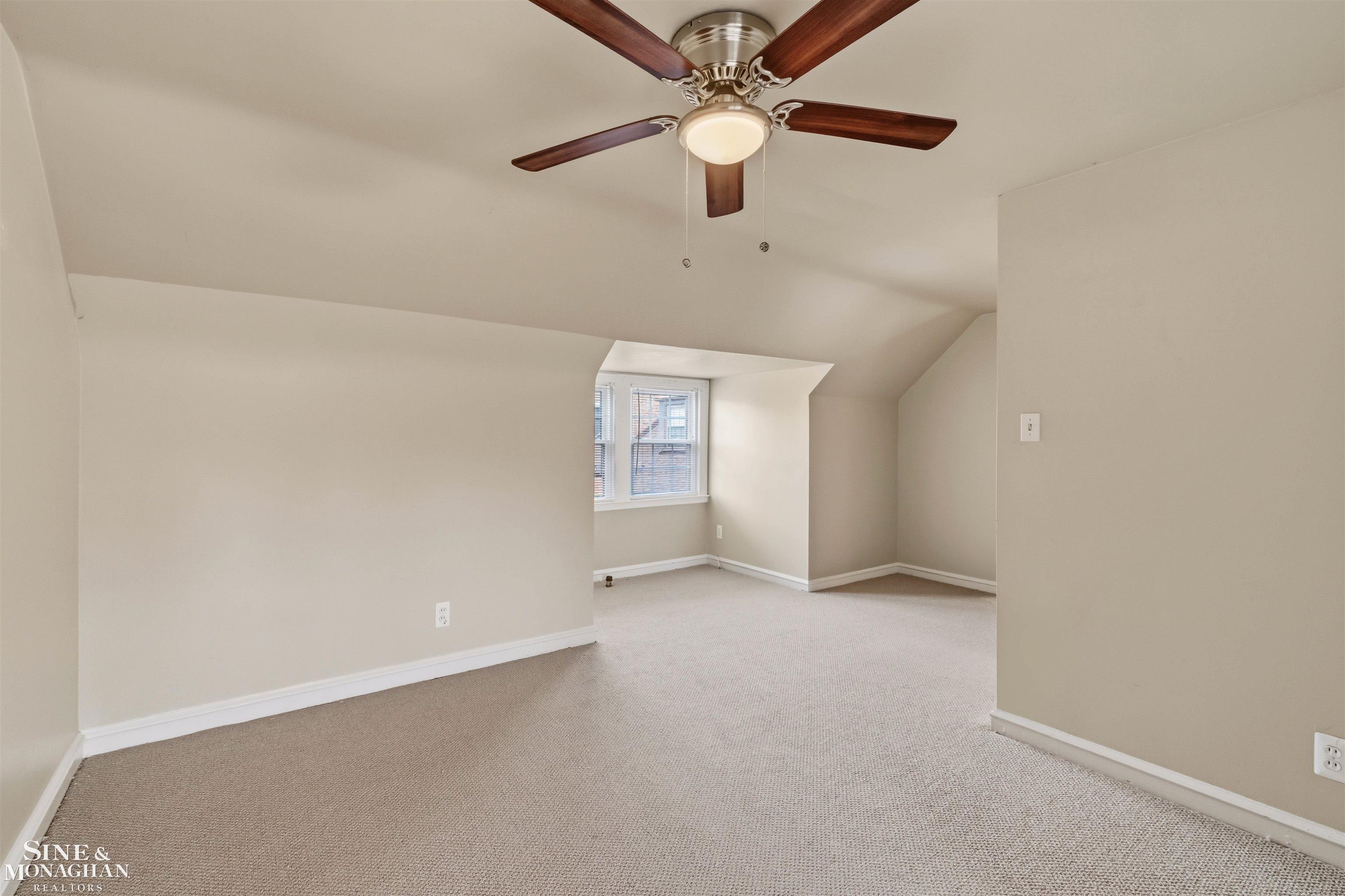 377 Rivard Boulevard Grosse Pointe, MI 48230 - Photo 28 of 45
