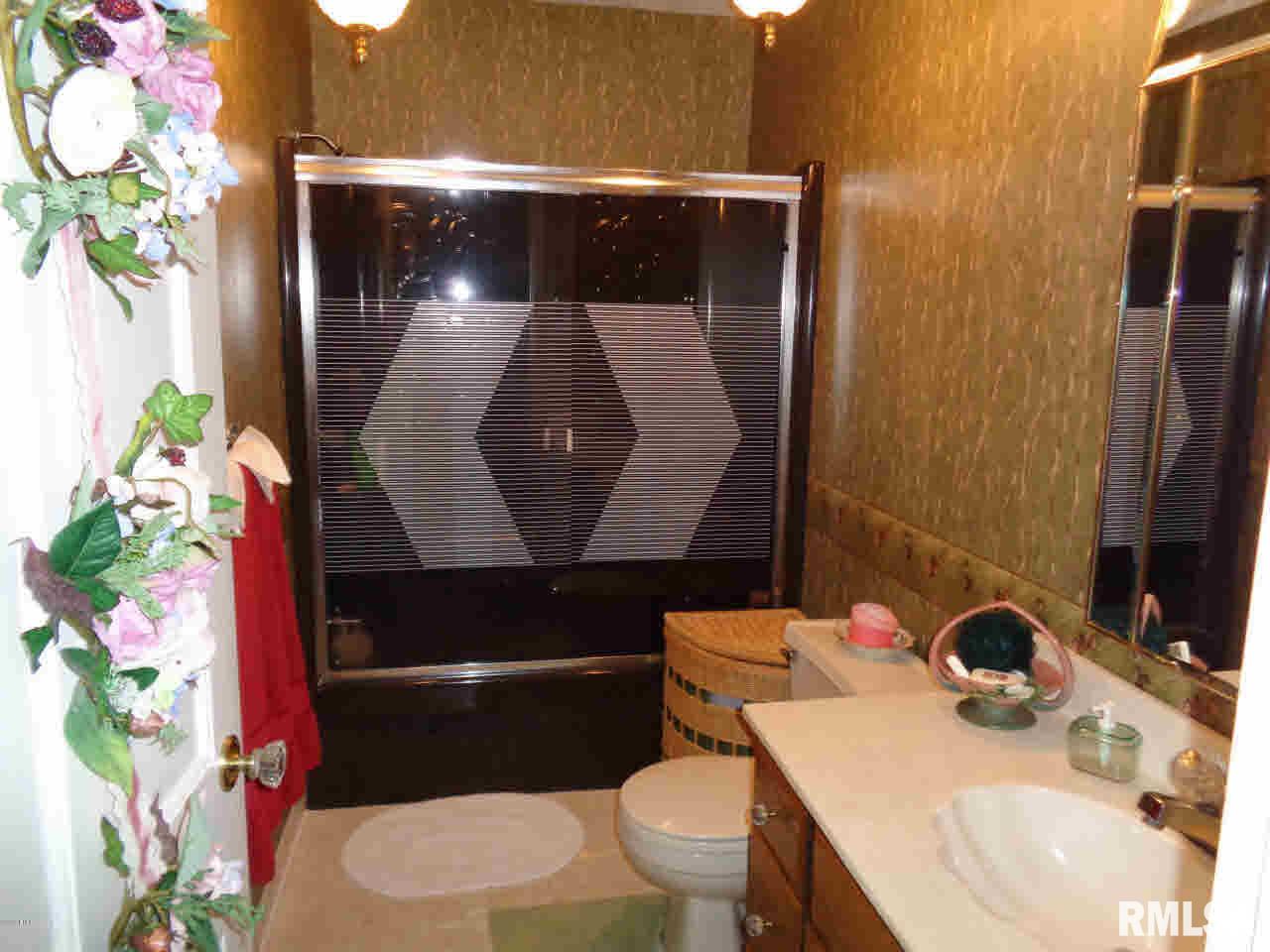 325 Country Acres Road Eldorado, IL 62930 - Photo 20 of 24