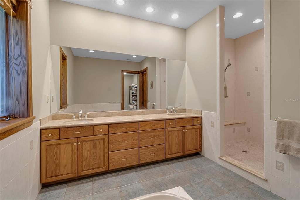 612 Laurel Road West Nokomis, FL 34275 - Photo 53 of 88