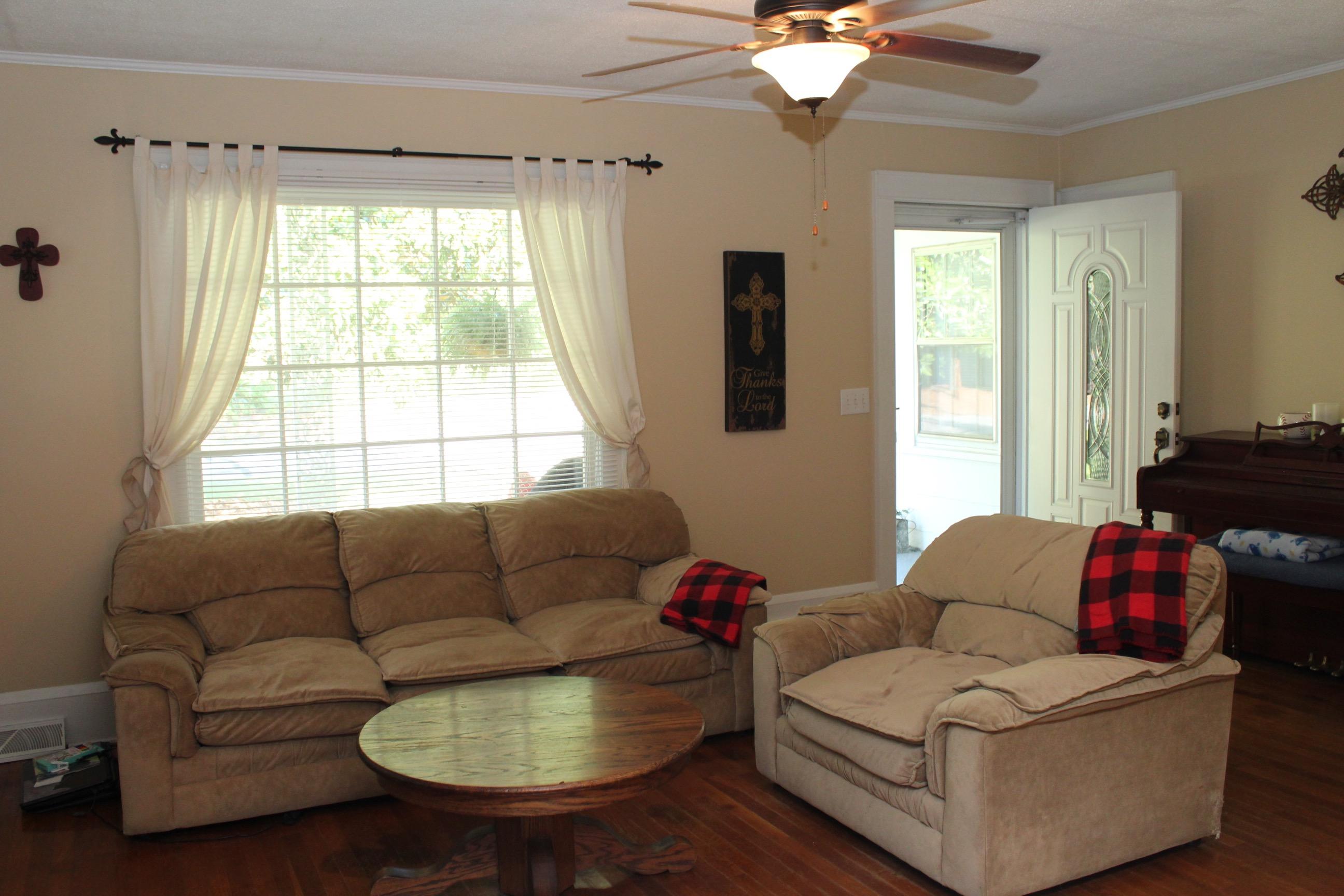 313 Louise Avenue Rockingham, NC 28379 - Photo 3 of 19 Great Room