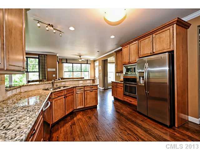 2119 Trillium Way Tega Cay, SC 29708 - Photo 5 of 16 Gallery Image 5