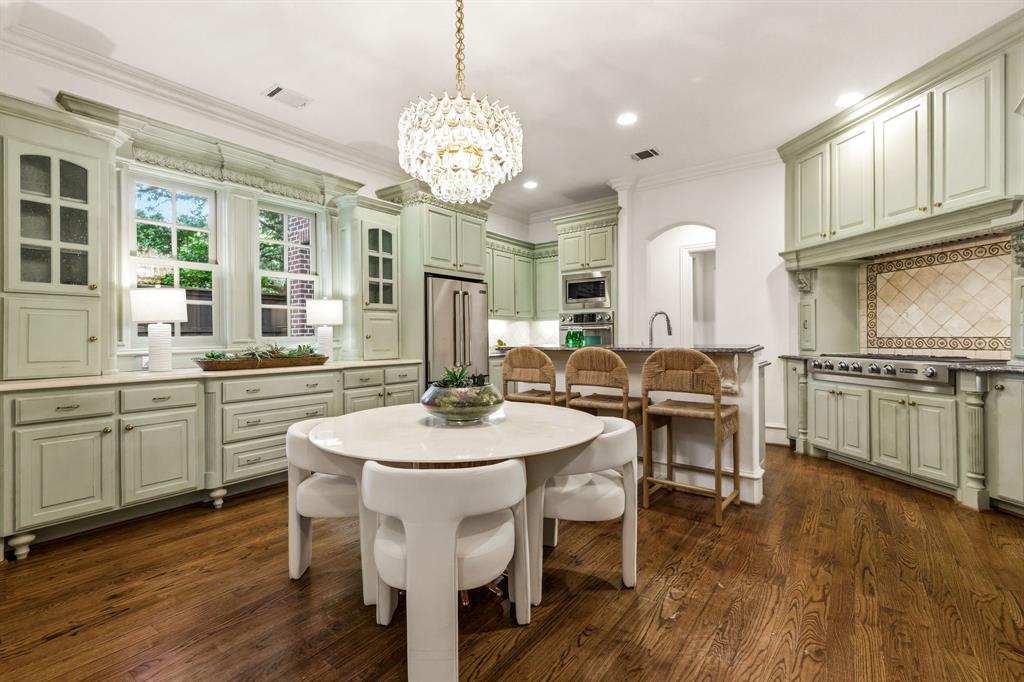 4529 Pomona Road Dallas, TX 75209 - Photo 7 of 35