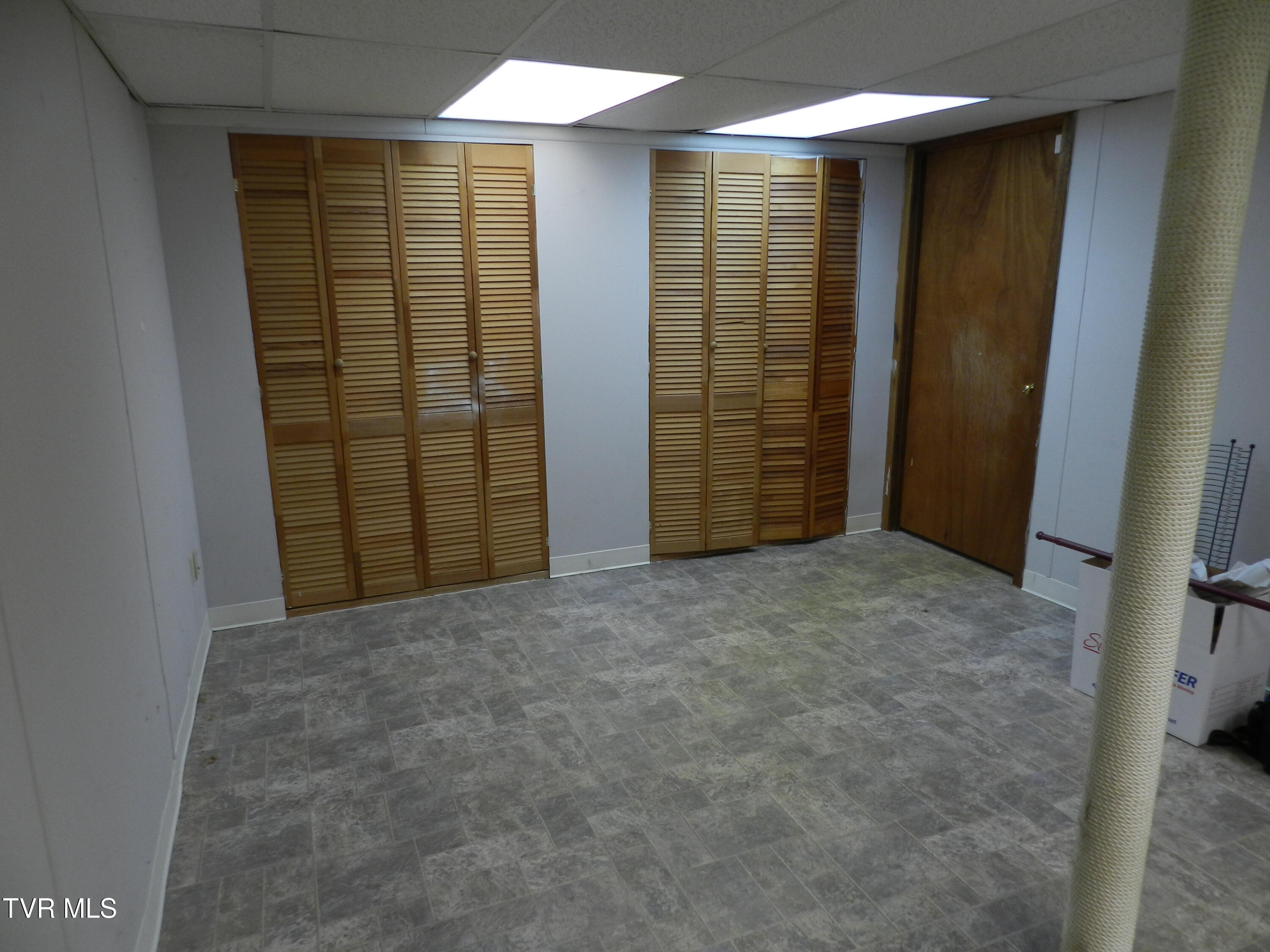 209 Scotland Road Kingsport, TN 37660 - Photo 6 of 60 DSCN3515