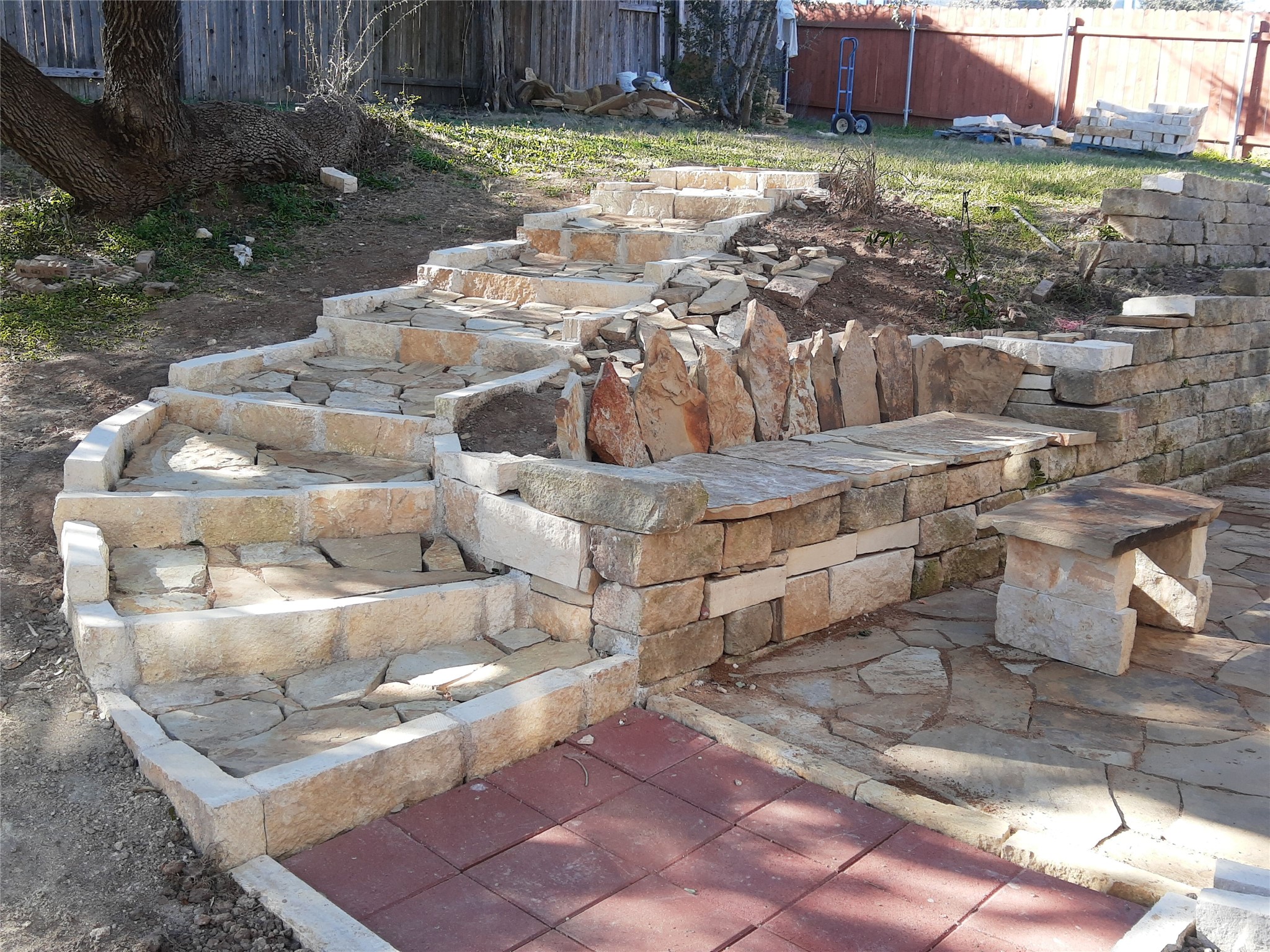 7005 Via Correto Drive Austin, TX 78749 - Photo 25 of 27 a view of a backyard with table and chairs