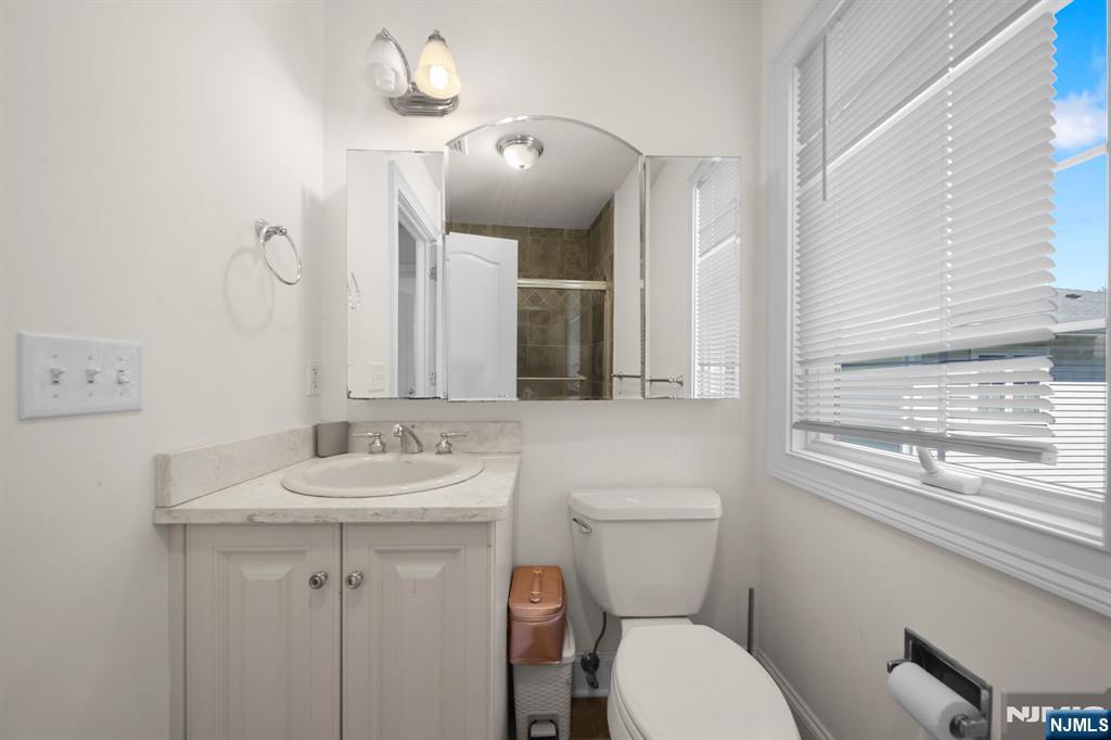 218 County Road Tenafly, NJ 07670 - Photo 18 of 21