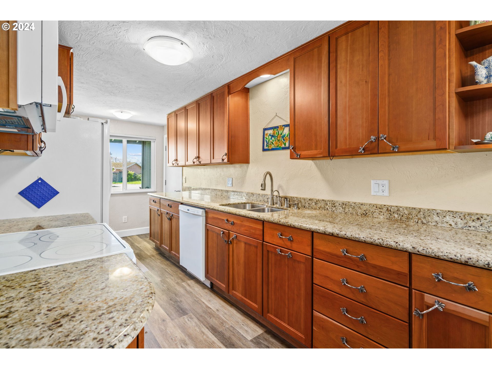 1370 Riggs Street Eugene, OR 97401 - Photo 8 of 24 Gallery Image 8