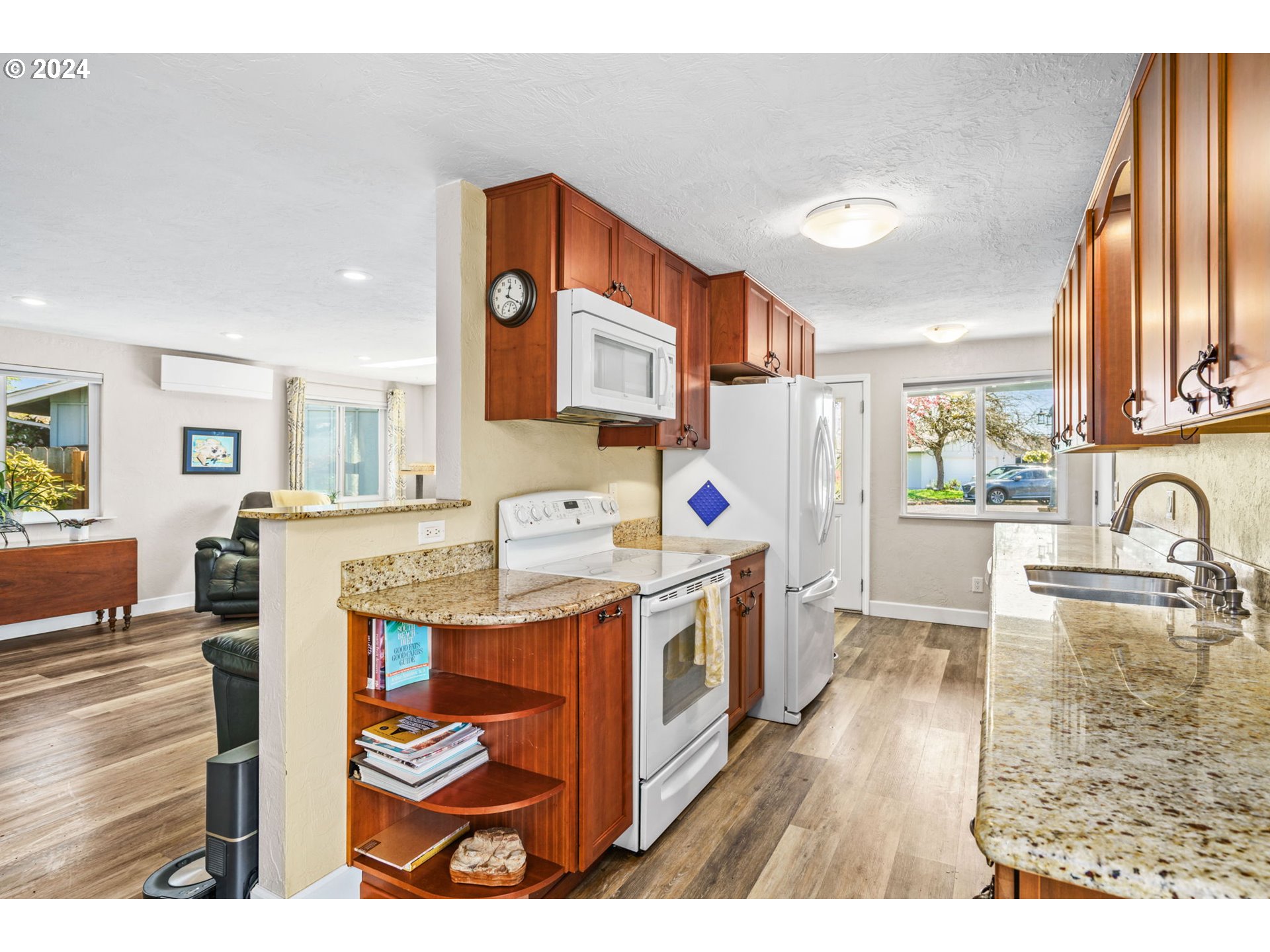 1370 Riggs Street Eugene, OR 97401 - Photo 10 of 24 Gallery Image 10