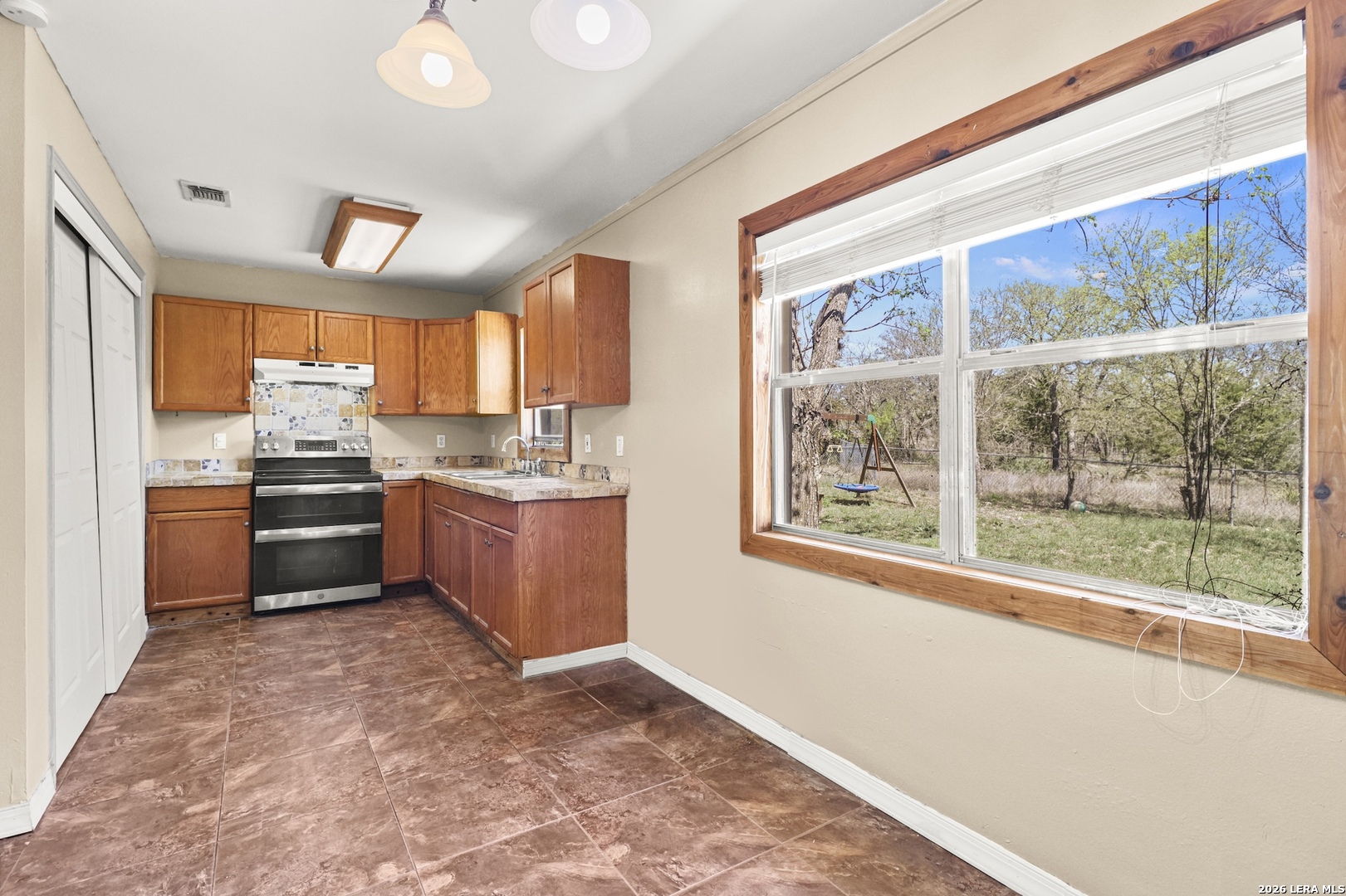 146 Exotic Bandera, TX 78003 - Photo 9 of 42