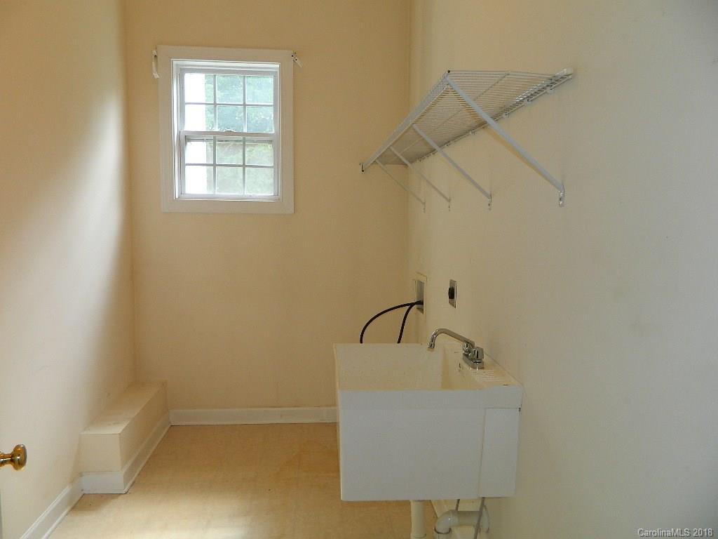 2017 Chipstone Road Charlotte, NC 28262 - Photo 18 of 35 Gallery Image 18