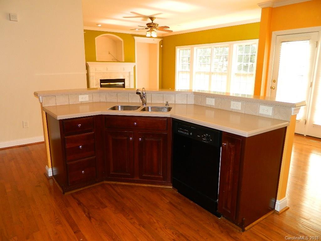 2017 Chipstone Road Charlotte, NC 28262 - Photo 6 of 35 Gallery Image 6