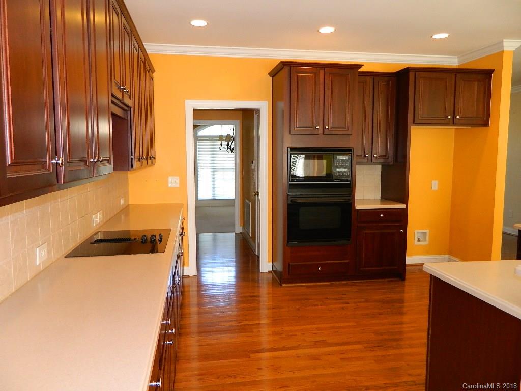 2017 Chipstone Road Charlotte, NC 28262 - Photo 7 of 35 Gallery Image 7