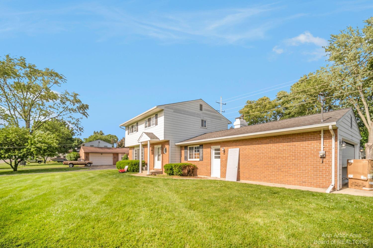 2451 Glengarry Road Jackson, MI 49203 - Photo 25 of 31 25