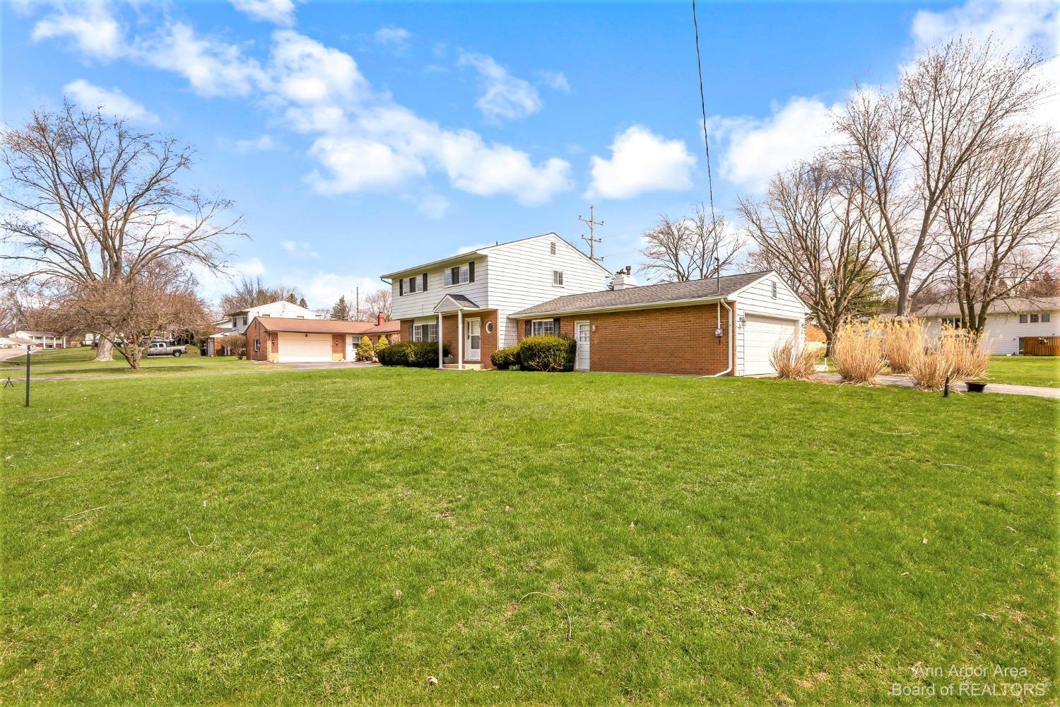 2451 Glengarry Road Jackson, MI 49203 - Photo 28 of 31 28