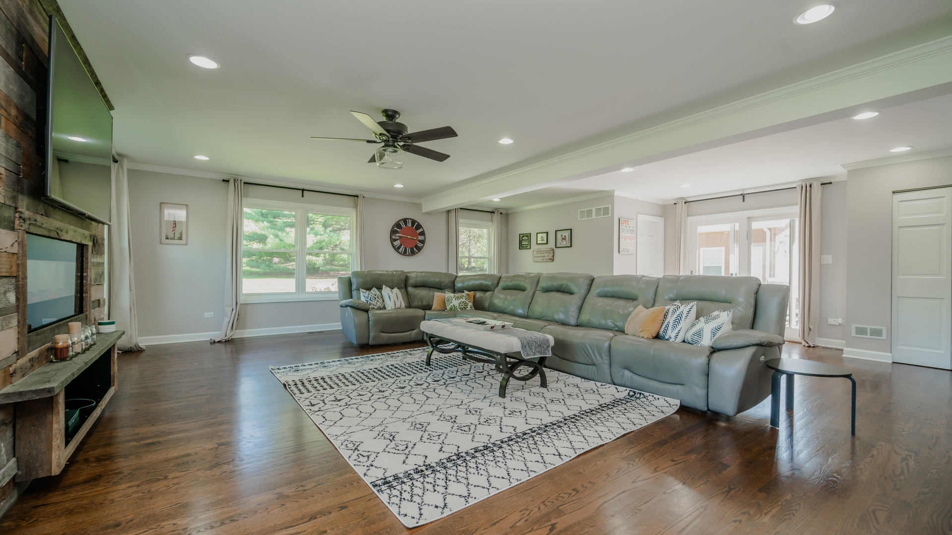 1276 Aberdeen Road Inverness, IL 60067 - Photo 17 of 48