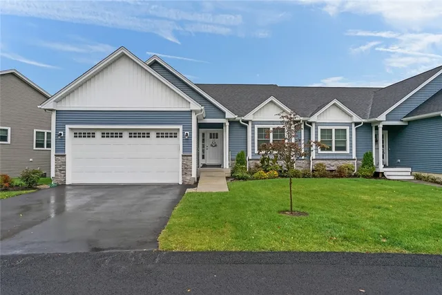 $735,000 | 25 Deer Run Crossing, Unit 45, Warwick, RI 02818
