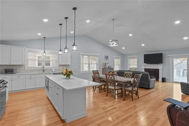 $735,000 | 25 Deer Run Crossing, Unit 45, Warwick, RI 02818