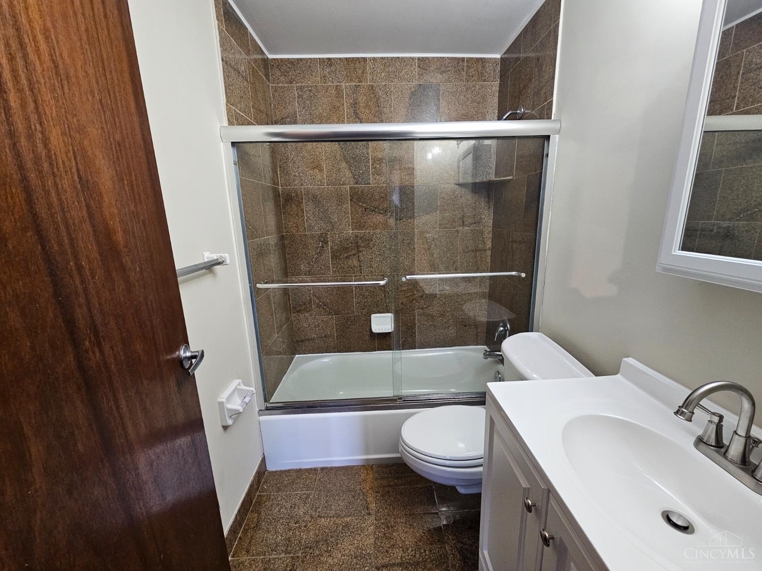 1815 William Howard Taft Road, Unit 507 Cincinnati, OH 45206 - Photo 13 of 28