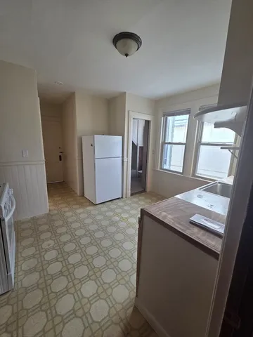 $2,700 | 7 1/2 Hancock Street, Unit 2, Salem, MA 01970