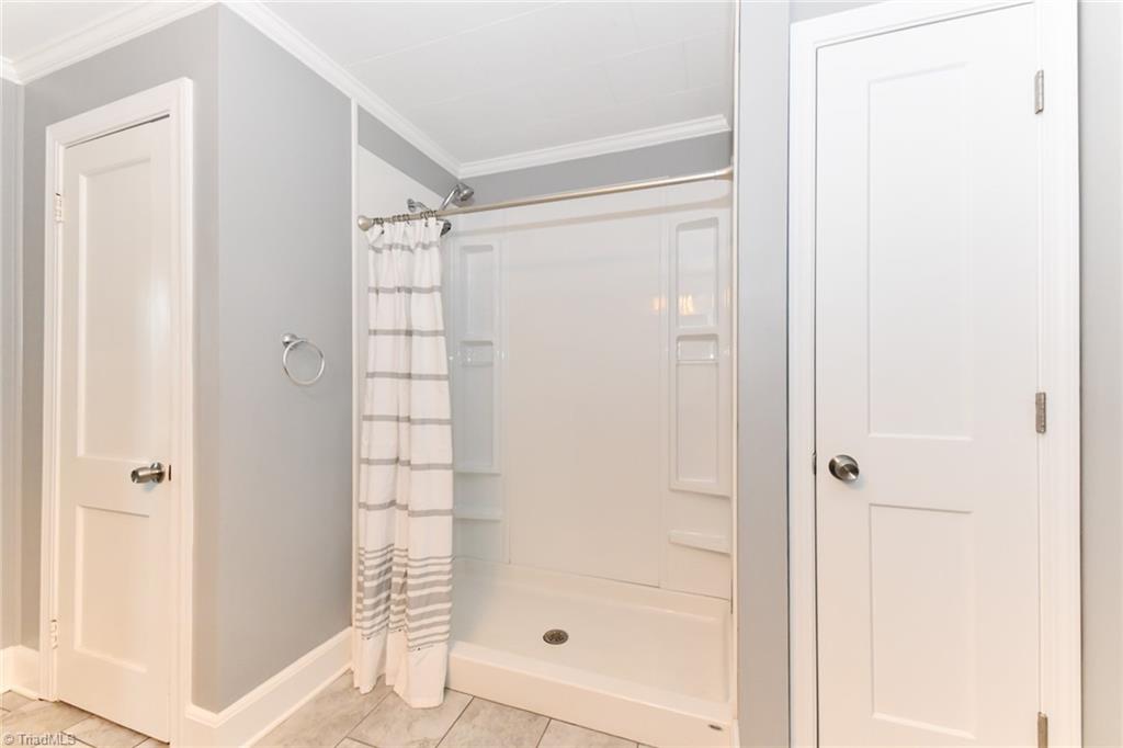 6350 Company Mill Road Climax, NC 27233 - Photo 18 of 28 Primary Full Bath