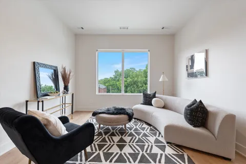 $400,000 | 1090 Haysboro Avenue, Unit 309, Nashville, TN 37216