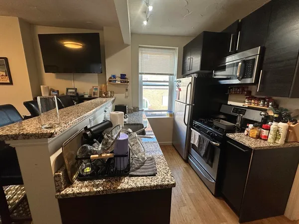 $3,450 | 35 North Margin Street, Unit 8, Boston, MA 02113