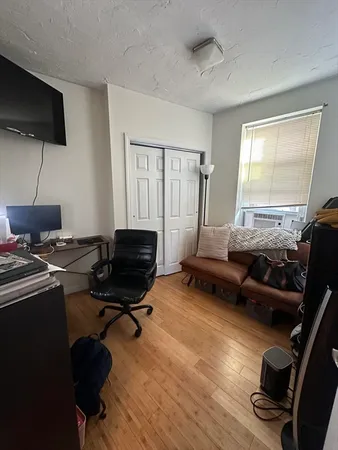 $3,450 | 35 North Margin Street, Unit 8, Boston, MA 02113