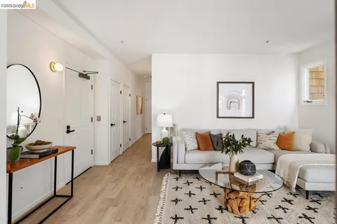 $749,000 | 2029 Channing Way, Unit 3D, Berkeley, CA 94704