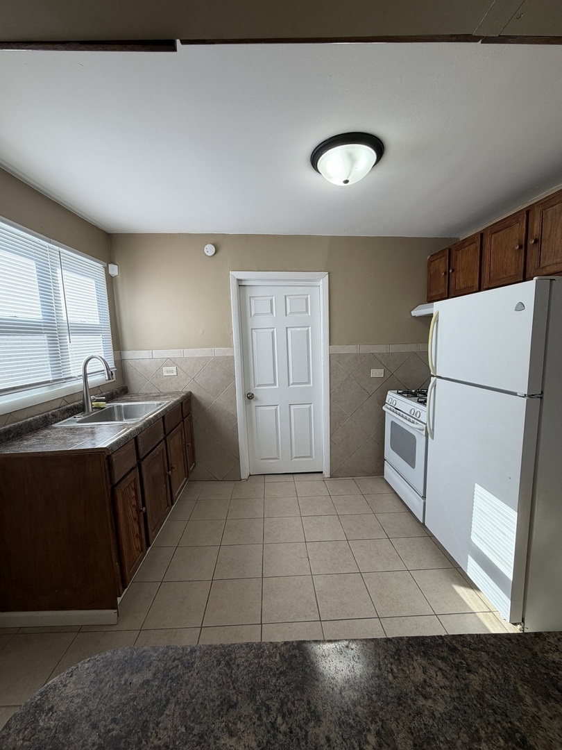 16130 Justine Street Markham, IL 60428 - Photo 3 of 18
