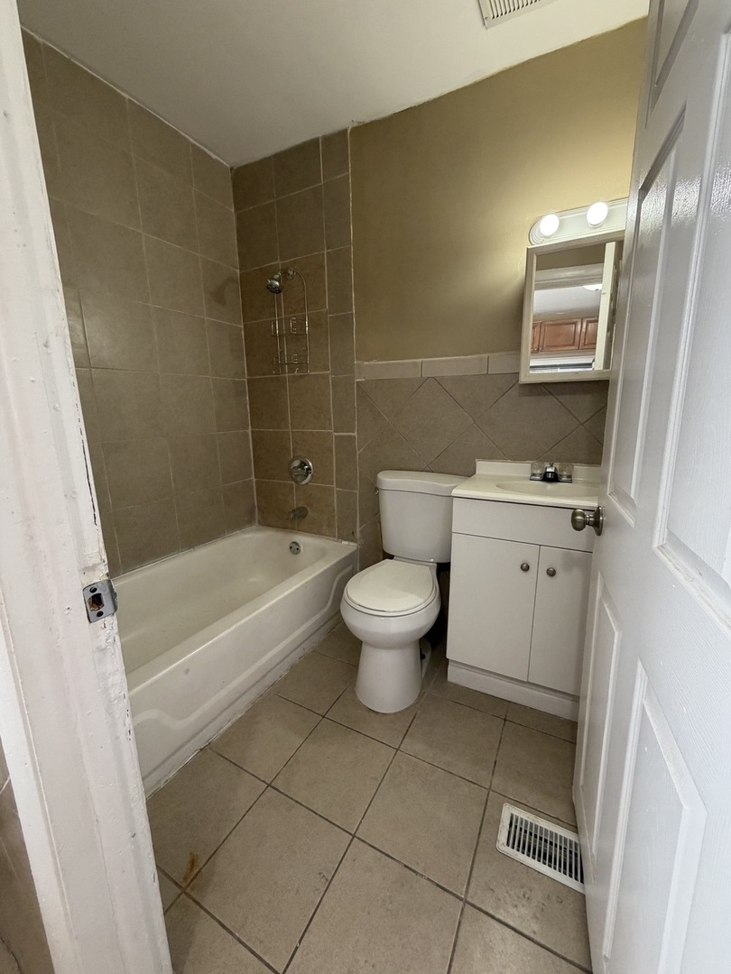 16130 Justine Street Markham, IL 60428 - Photo 6 of 18