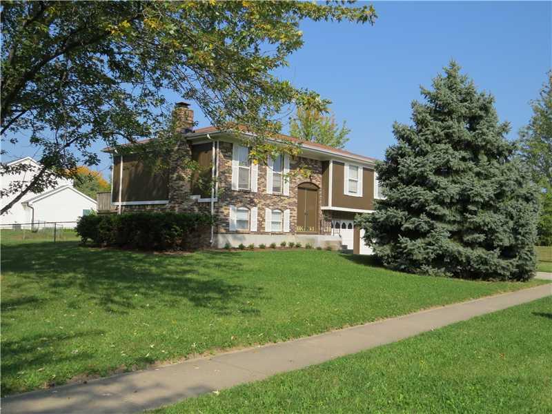 8214 Castle Farms Road Indianapolis, IN 46256 - Photo 1 of 15