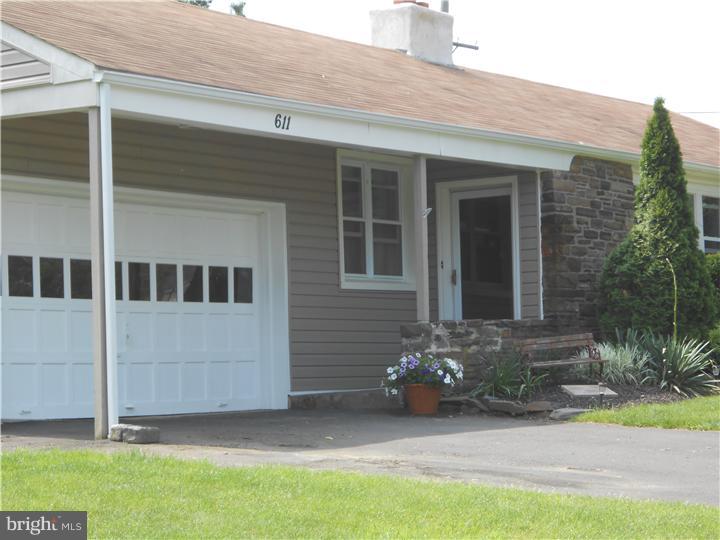611 Ivyland Road Warminster, PA 18974 - Photo 2 of 25 Exterior Front